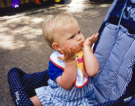 ryan032.jpg (25505 bytes)