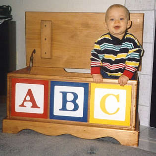 ryan048.jpg (19479 bytes)